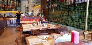 Flying Pig, restaurant de carne in Barbu Vacarescu, langa Promenada Mall