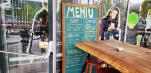 Flying Pig, restaurant de carne in Barbu Vacarescu, langa Promenada Mall