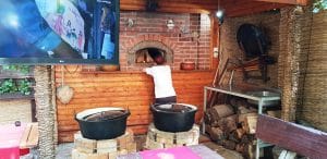 La Ceaunu Crapat, restaurant traditional romanesc in Thomas Masaryk