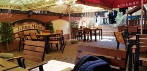 La Conac, restaurant cu bucatarie romaneasca si multicuisine in Pache Protopopescu