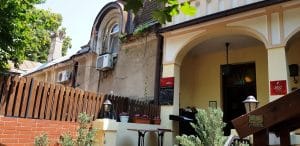 La Conac, restaurant cu bucatarie romaneasca si multicuisine in Pache Protopopescu