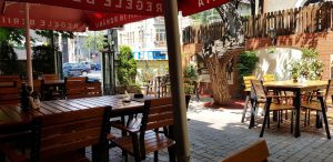 La Conac, restaurant cu bucatarie romaneasca si multicuisine in Pache Protopopescu