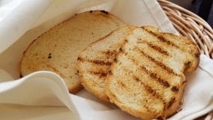 La Costas, restaurant cu specific multicuisine pe Jean Louis Calderon