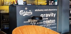 Newton Coffees & Cocktails, cafenea in J L Calderon colt cu Thomas Masaryk