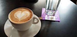 Newton Coffees & Cocktails, cafenea in J L Calderon colt cu Thomas Masaryk