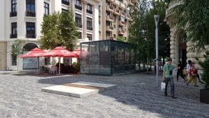 Piata Universitatii din Bucuresti, Centrul Vechi cu multelel lui restaurante si cafenele