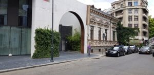 Strada George Enescu, Hotel Mercure, Oriflame, restaurantul Savart, Uniter...