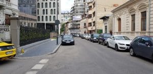 Strada George Enescu, cu Savart, Primus, Terminus, Pow Wow si alte localuri