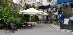 Strada George Enescu, cu Savart, Primus, Terminus, Pow Wow si alte localuri