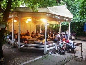 Teahouse 5, ceainarie boema pe strada Olimpului din Bucuresti