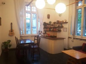 Teahouse 5, ceainarie boema pe strada Olimpului din Bucuresti