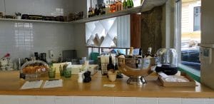 Trofic, mic bistrou boem cu cafenea in Brezoianu