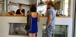 Trofic, mic bistrou boem cu cafenea in Brezoianu