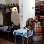 Zorba's Taverna, restaurant traditional grecesc in Pache Protopopescu