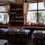 Zorba's Taverna, restaurant traditional grecesc in Pache Protopopescu