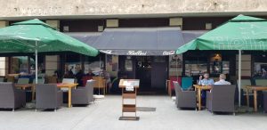 Bellini, restaurant italian in Centrul Vechi, pe la Biserica Rusa in Piata Universitatii 02