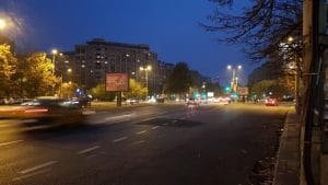 Calea 13 Septembrie cu Marriott si restaurantele sale, Allucinante si Catedrala