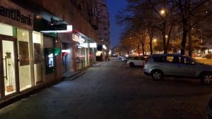 Calea 13 Septembrie cu Marriott si restaurantele sale, Allucinante si Catedrala