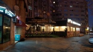 Calea 13 Septembrie cu Marriott si restaurantele sale, Allucinante si Catedrala
