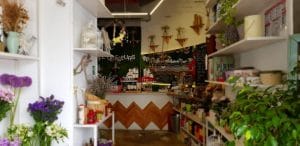 Cafe de Fleurs, florarie cu cafenea in Barbu Vacarescu