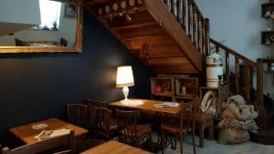 Camera din spate a cafenelei ceainarie Camera din Fata din Piata Amzei