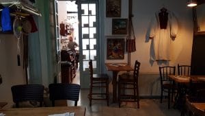 Camera din spate a cafenelei ceainarie Camera din Fata din Piata Amzei