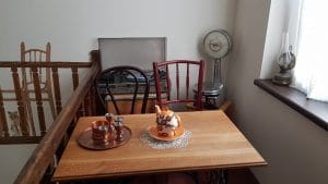 Camera din spate a cafenelei ceainarie Camera din Fata din Piata Amzei