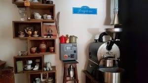 Camera din spate a cafenelei ceainarie Camera din Fata din Piata Amzei