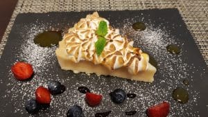 Garden Grille & Bar, restaurantul Hotelului Hilton Garden Inn din Centrul Vechi