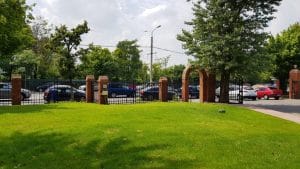 Hotel Caro cu restaurantele La Vitrine si Clasic, Terasa Glucoza si winebarul 1000 de Chipuri