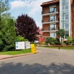 Hotel Caro cu restaurantele La Vitrine si Clasic, Terasa Glucoza si winebarul 1000 de Chipuri