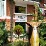 Hotel Caro cu restaurantele La Vitrine si Clasic, Terasa Glucoza si winebarul 1000 de Chipuri