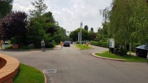 Hotel Caro cu restaurantele La Vitrine si Clasic, Terasa Glucoza si winebarul 1000 de Chipuri