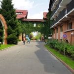 Hotel Caro cu restaurantele La Vitrine si Clasic, Terasa Glucoza si winebarul 1000 de Chipuri