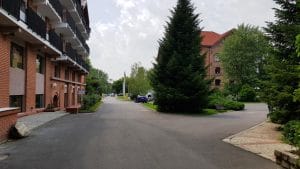 Hotel Caro cu restaurantele La Vitrine si Clasic, Terasa Glucoza si winebarul 1000 de Chipuri