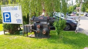 Hotel Caro cu restaurantele La Vitrine si Clasic, Terasa Glucoza si winebarul 1000 de Chipuri