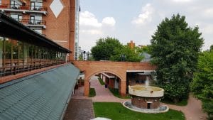 La Vitrine Restaurant & Lounge, la Hotelul Caro din Bucuresti