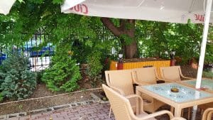 London Garden, terasa cafenea in Piata Amzei, langa Tonka