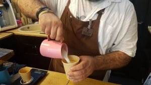 Milu Cafe, cafenea boema langa magazinul Cocor din Bucuresti