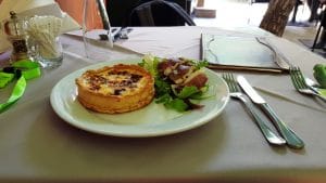 Museum, restaurant in Cotroceni, langa Biserica Sfantul Elefterie Vechi