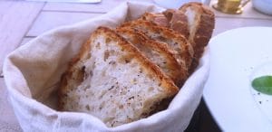 Nido Kitchen & Wine, restaurant international in Alea Alexandru