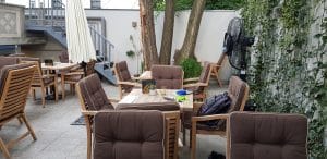 Nido Secret Garden, terasa restaurantului din Aleea Alexandru