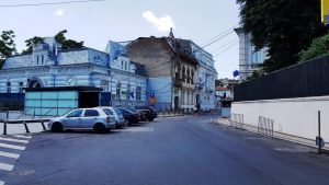 Piata Amzei intre Mendeleev si Christian Tell, cu restaurantul Barrio si Tonka