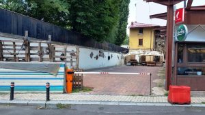 Piata Amzei intre Mendeleev si Christian Tell, cu restaurantul Barrio si Tonka