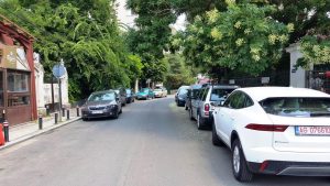 Piata Amzei intre Mendeleev si Christian Tell, cu restaurantul Barrio si Tonka