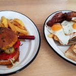 ReModelier, bistrou boem de hamburgeri si salate in strada Gina Patrichi