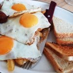 ReModelier, bistrou boem de hamburgeri si salate in strada Gina Patrichi