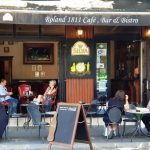 Roland Cafe 1811, cafenea si mic bistrou in Cotroceni la Piata Operei