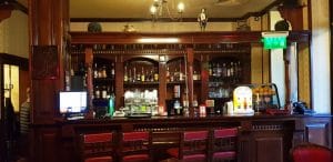 Roland Cafe 1811, cafenea si mic bistrou in Cotroceni la Piata Operei