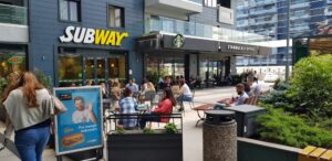 Starbucks Coffee cladirea Upground Pipera